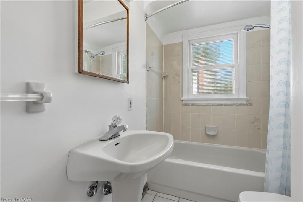 55 Lakeview Avenue Property Photo 23