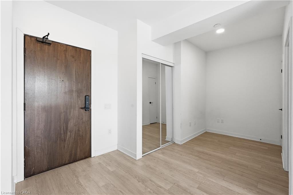 302-2782 Barton Street E Property Photo 6