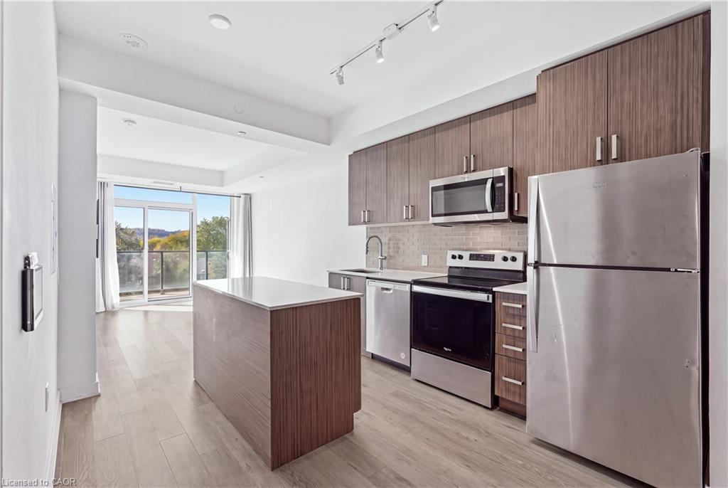 302-2782 Barton Street E Property Photo 9