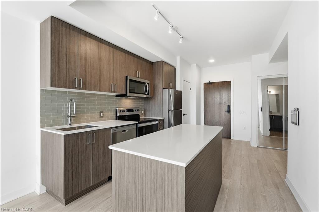 302-2782 Barton Street E Property Photo 10