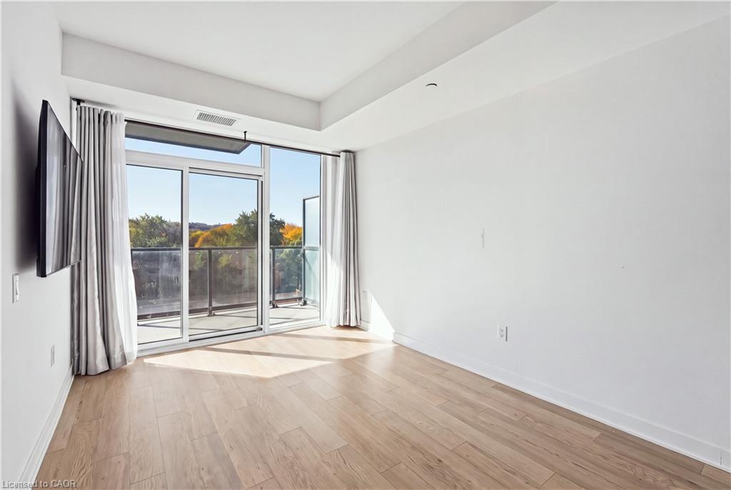 302-2782 Barton Street E Property Photo 15