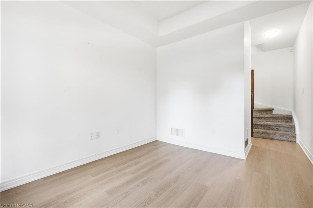 10-362 Plains Road E Property Photo 4