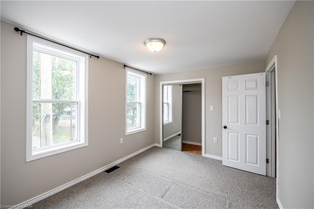 10 Douglas Avenue Property Photo 12