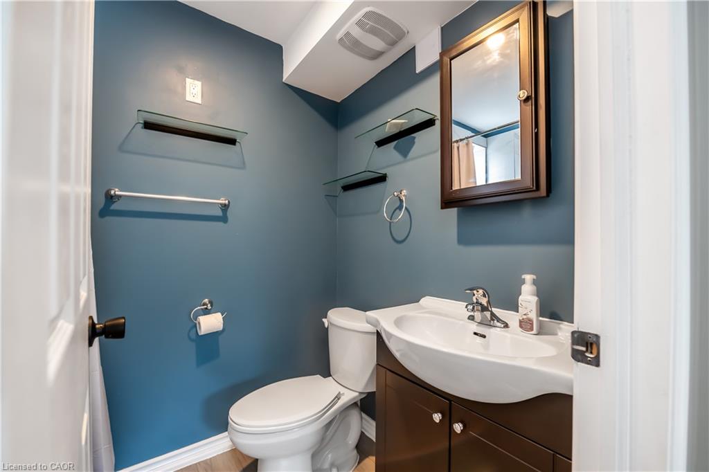 10 Douglas Avenue Property Photo 18