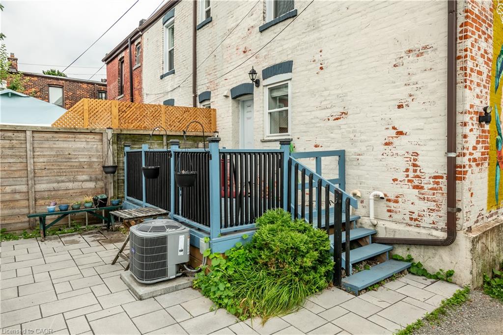 10 Douglas Avenue Property Photo 28