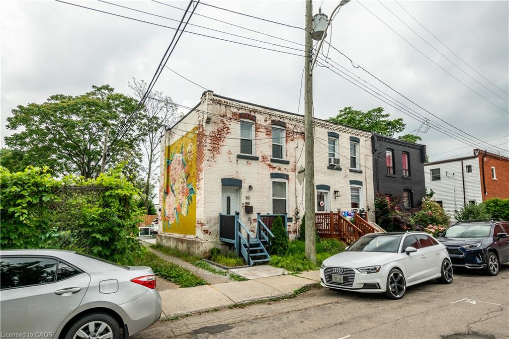 10 Douglas Avenue Property Photo 31
