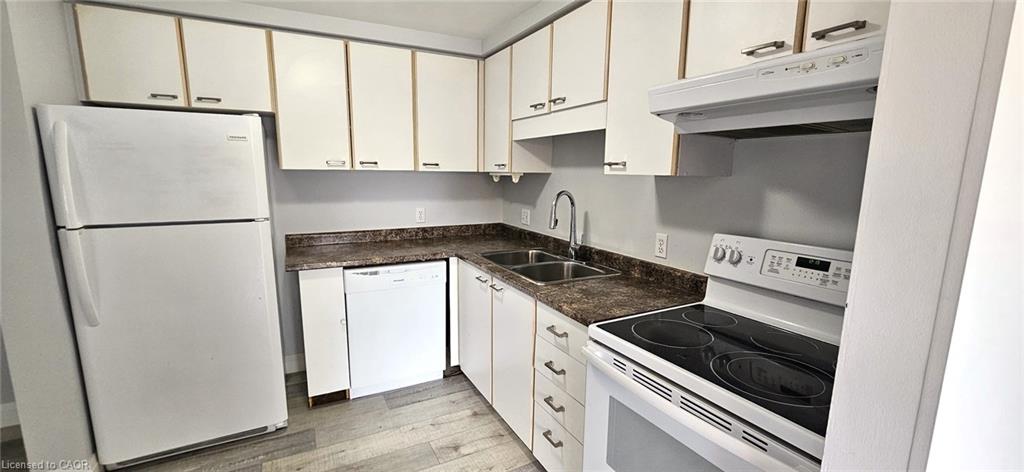 24 Hartley Court Property Photo 6