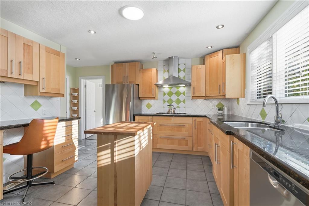 313 North Shore Boulevard W Property Photo 13