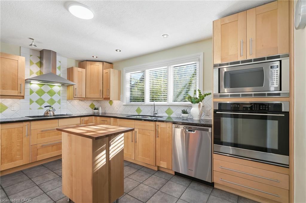 313 North Shore Boulevard W Property Photo 14
