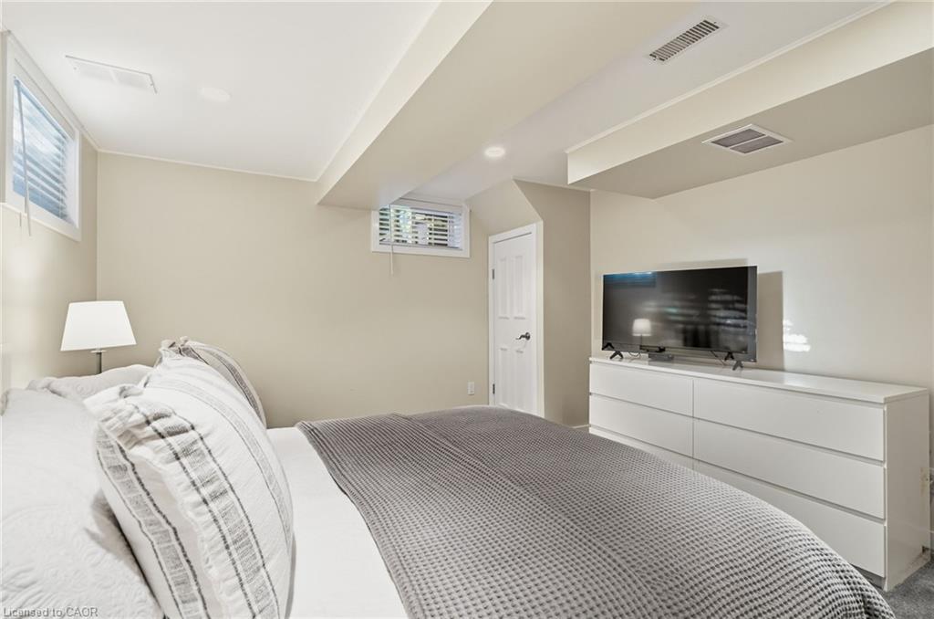 313 North Shore Boulevard W Property Photo 27