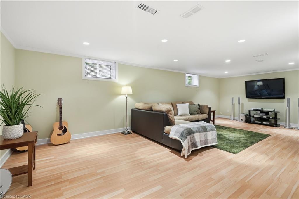 313 North Shore Boulevard W Property Photo 32