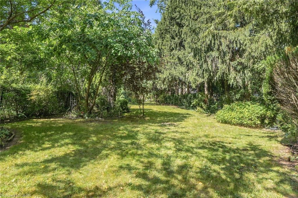 313 North Shore Boulevard W Property Photo 41