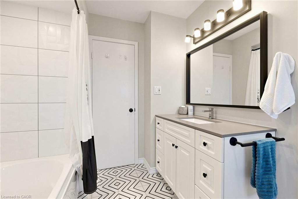 341 Lynnwood Drive Property Photo 25