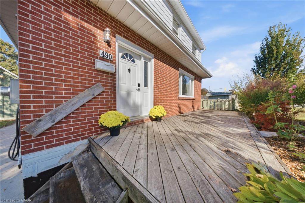 490 Speedvale Avenue E Property Photo 5