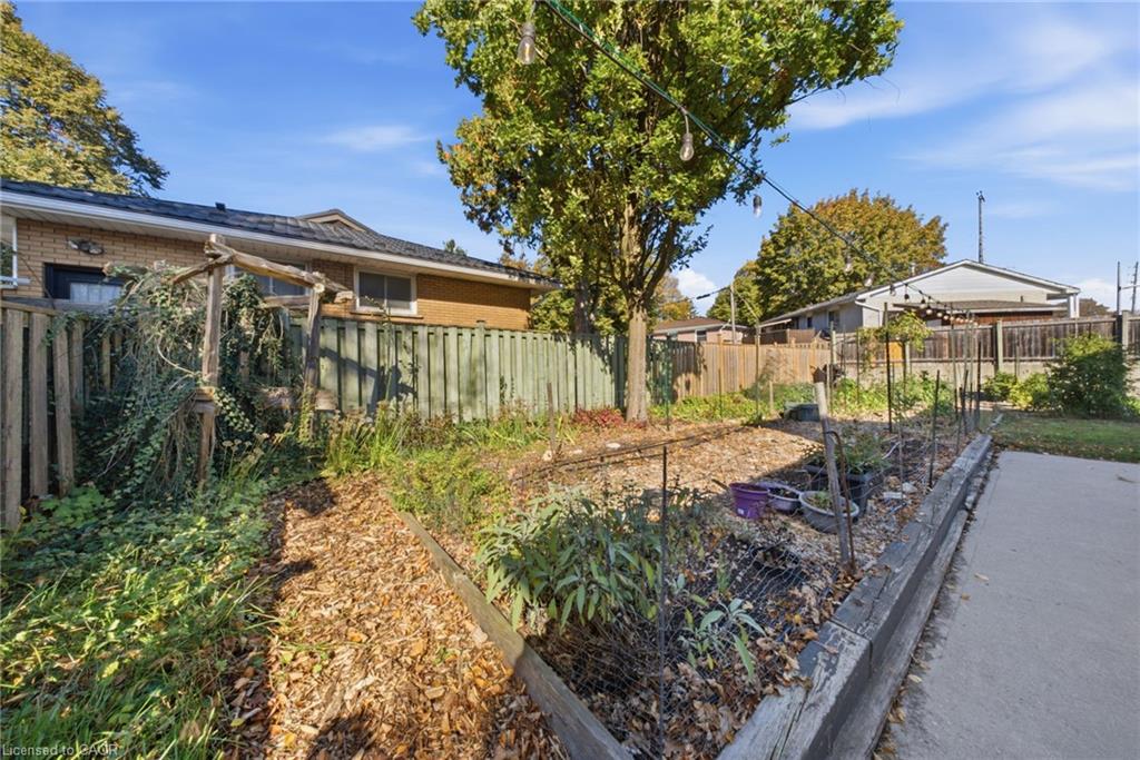 490 Speedvale Avenue E Property Photo 38