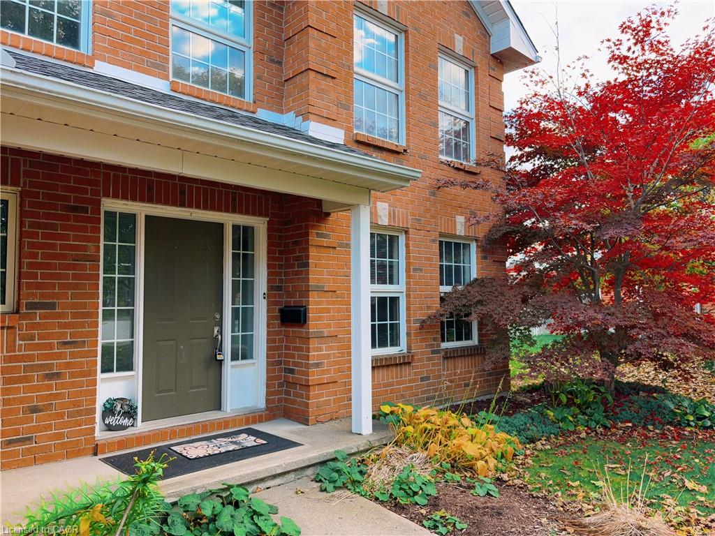 535 Cairncroft Place Property Photo 2
