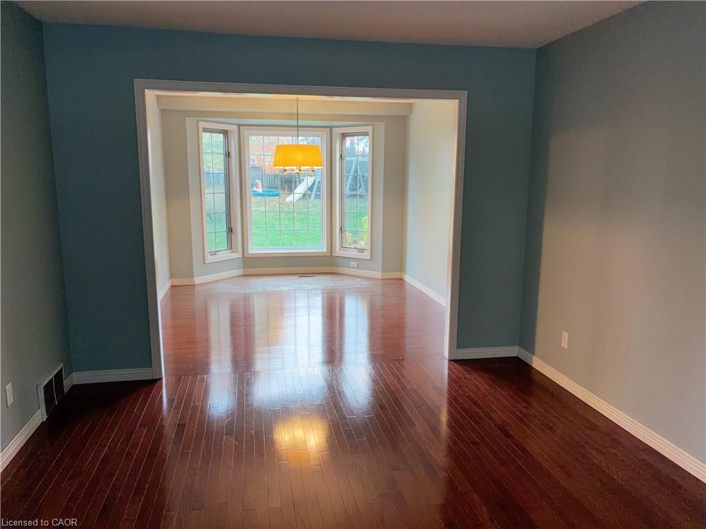 535 Cairncroft Place Property Photo 4