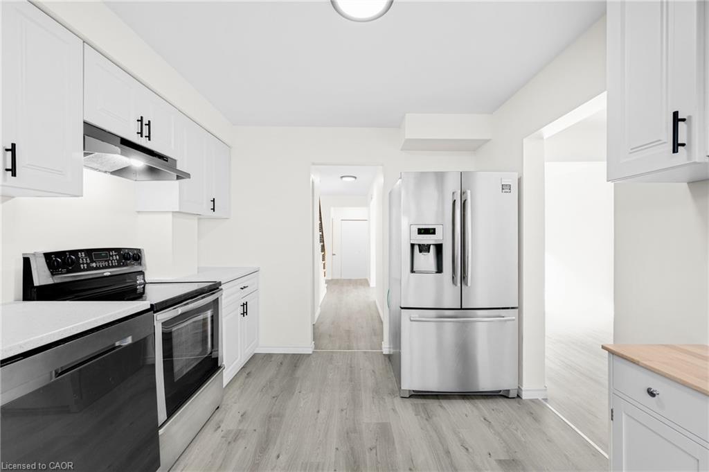 5175 Banting Court Property Photo 3