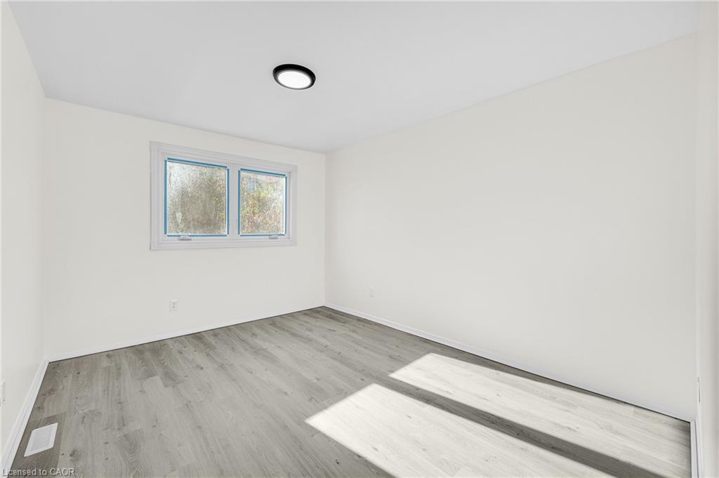 5175 Banting Court Property Photo 10