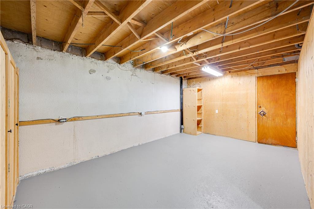 5175 Banting Court Property Photo 15