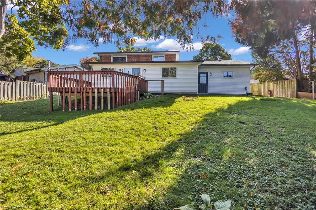 27 Toulon Crescent Property Photo 4