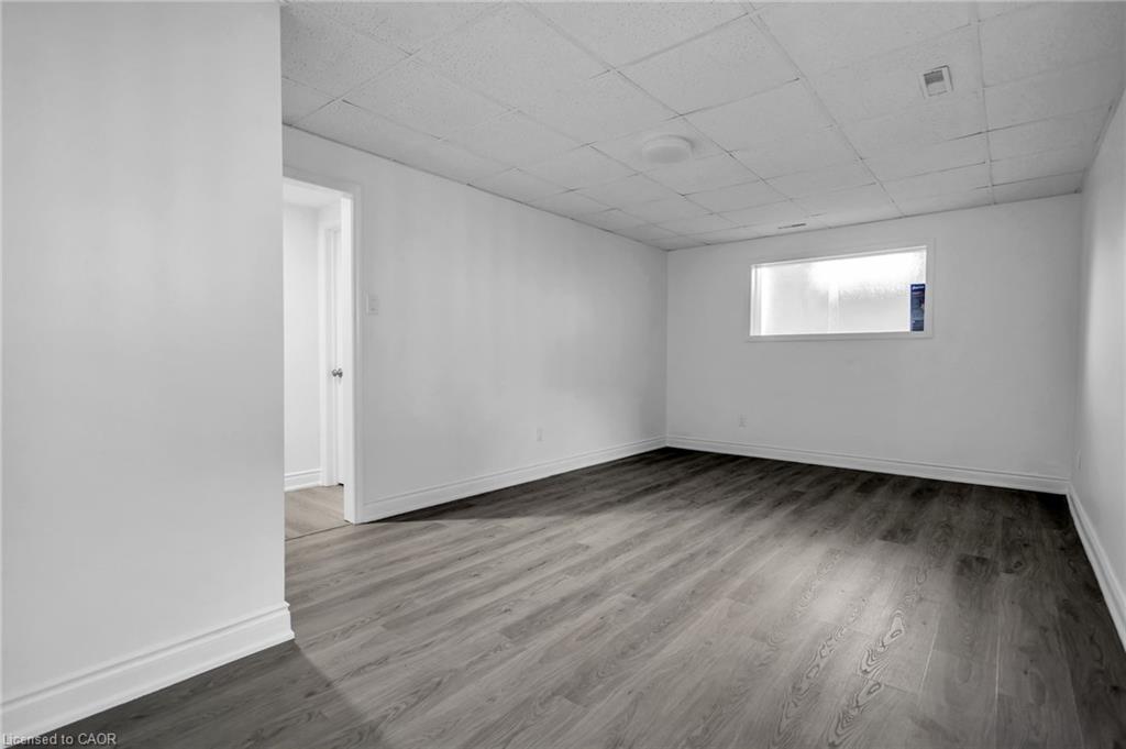 27 Toulon Crescent Property Photo 18