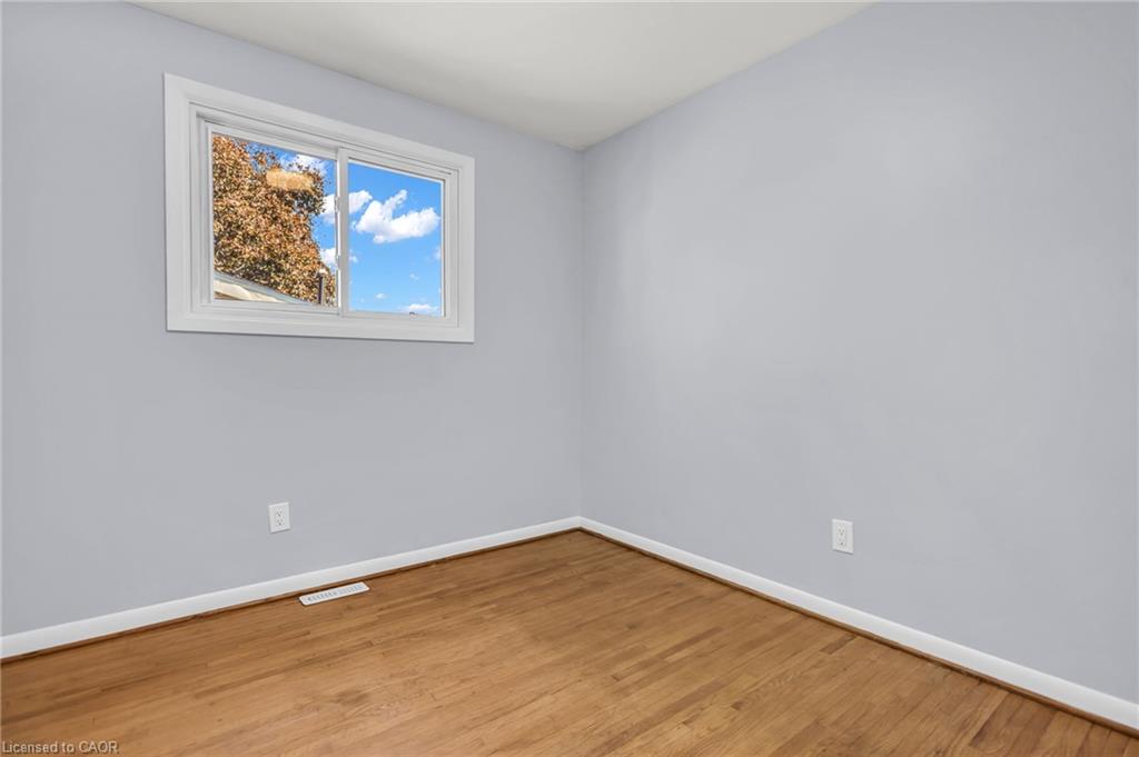 27 Toulon Crescent Property Photo 34