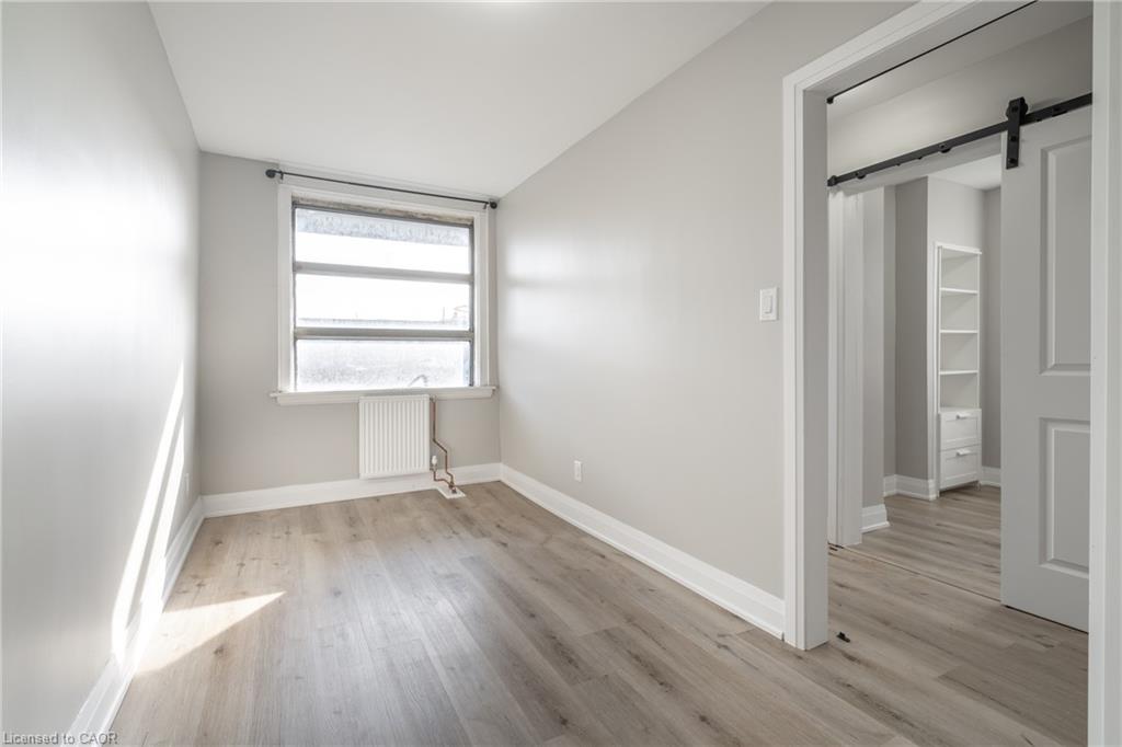 2-1212 Cannon Street E Property Photo 8