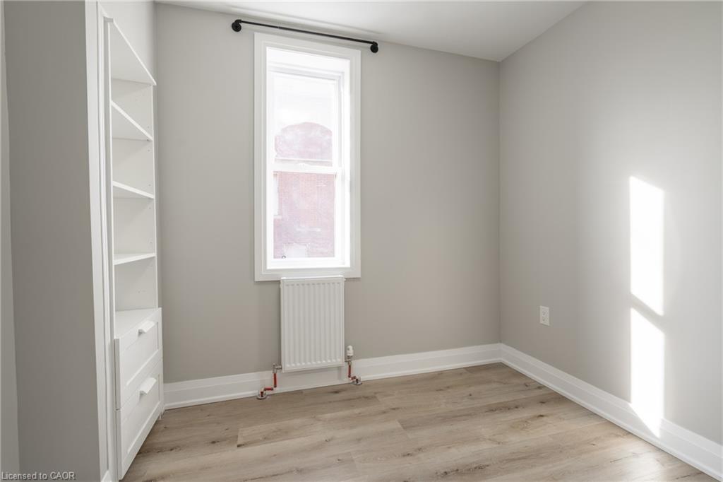 2-1212 Cannon Street E Property Photo 12