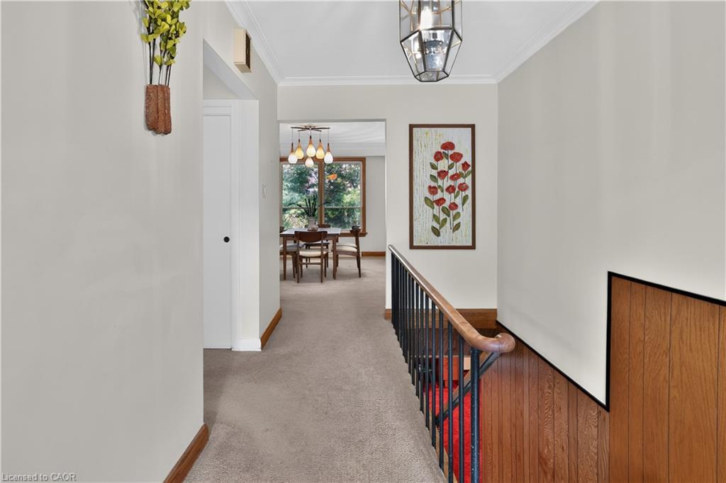 2086 Glenforest Crescent Property Photo 6