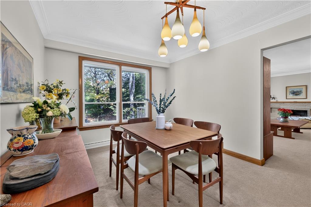 2086 Glenforest Crescent Property Photo 9