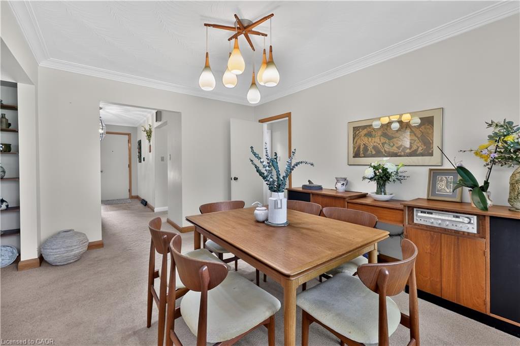 2086 Glenforest Crescent Property Photo 10
