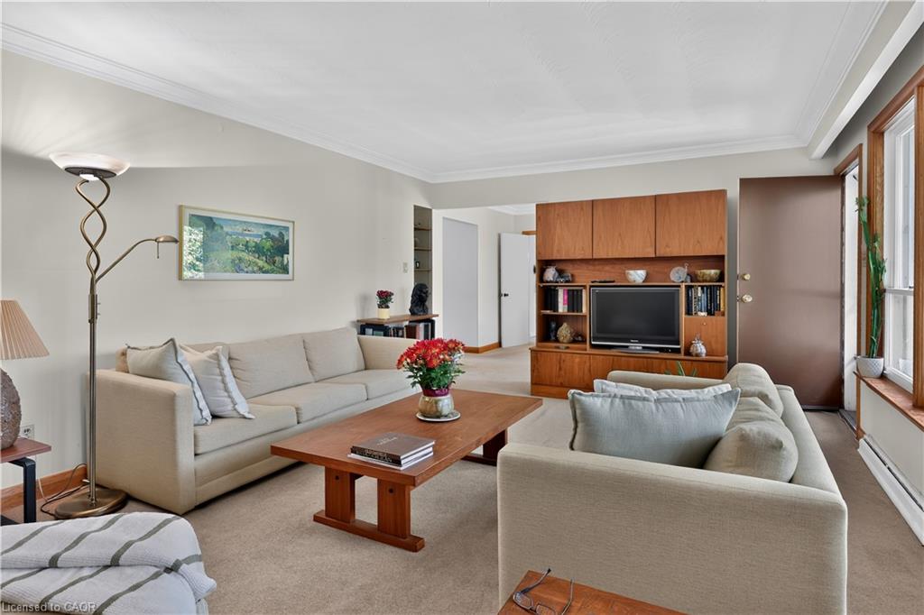 2086 Glenforest Crescent Property Photo 13