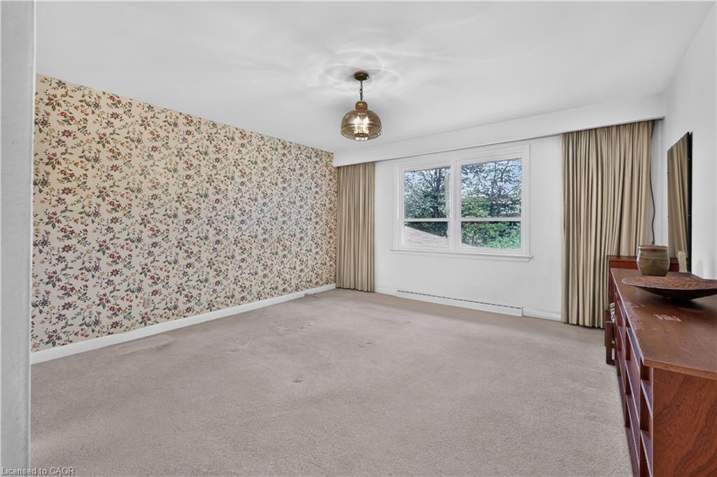 2086 Glenforest Crescent Property Photo 14