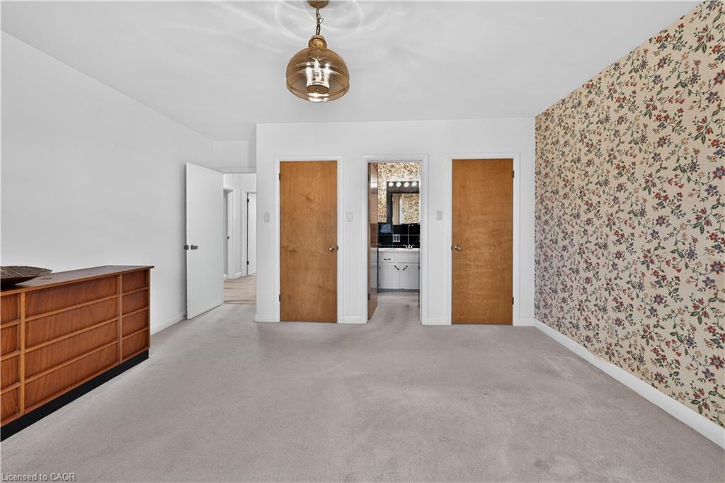 2086 Glenforest Crescent Property Photo 15