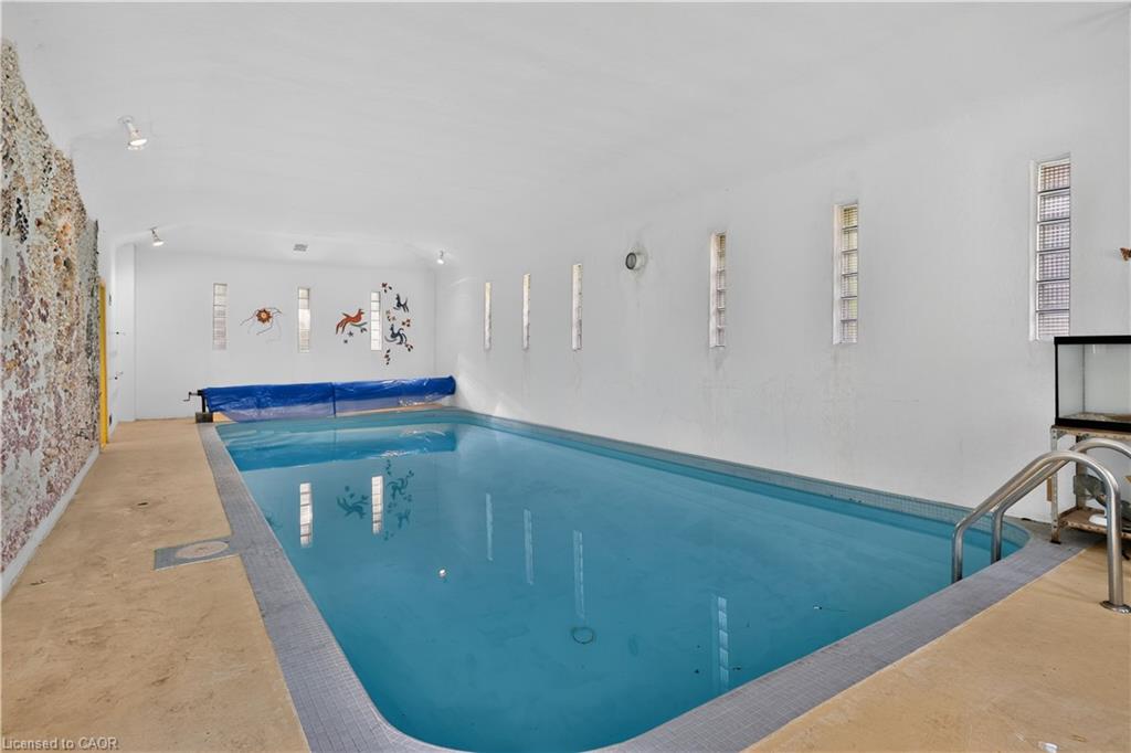 2086 Glenforest Crescent Property Photo 25