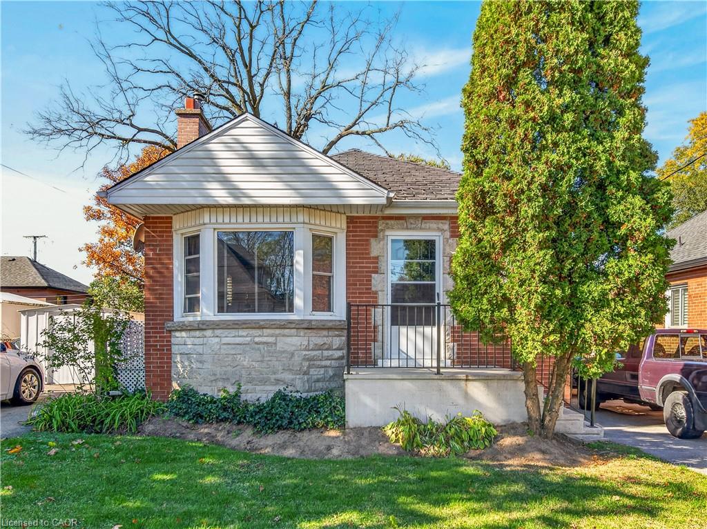304 East 19th Street Property Photo 1