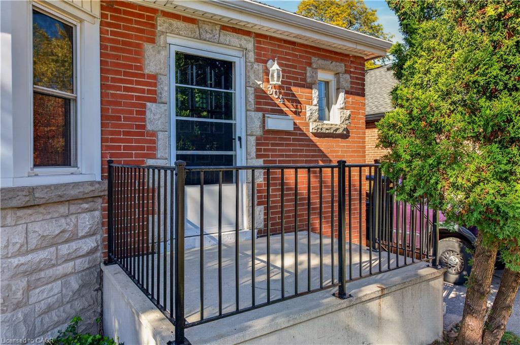 304 East 19th Street Property Photo 4