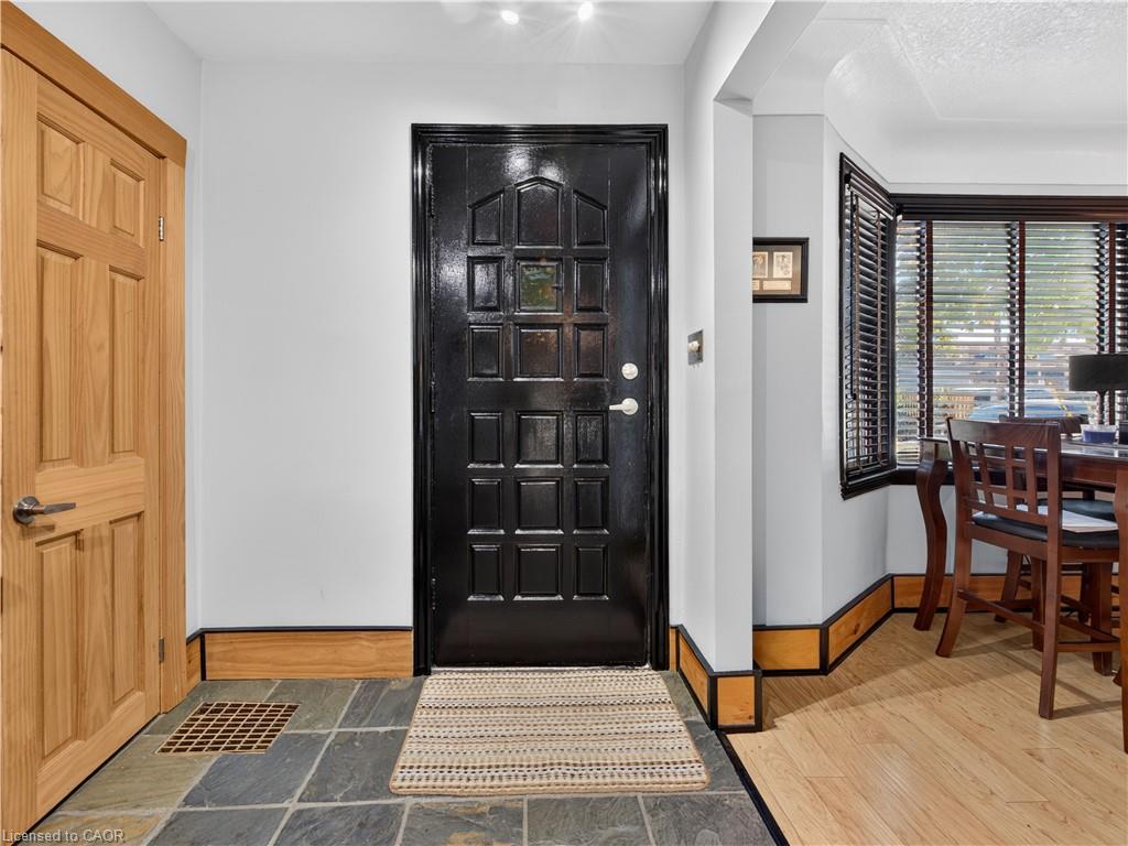 304 East 19th Street Property Photo 5