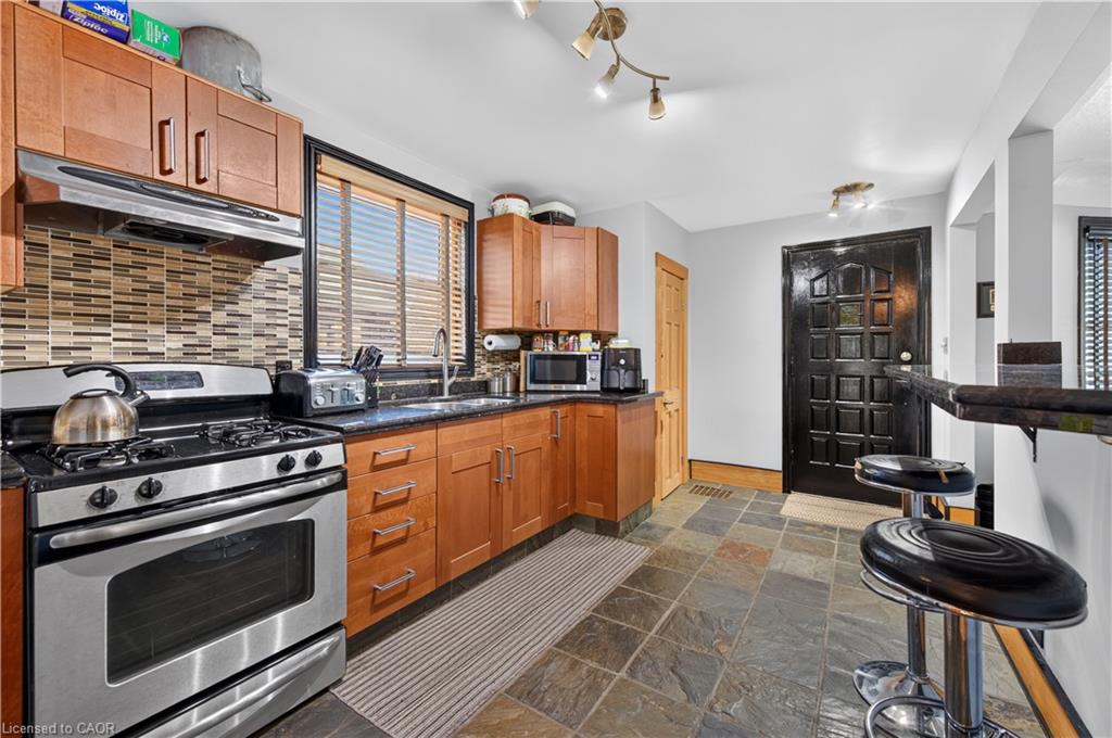 304 East 19th Street Property Photo 14
