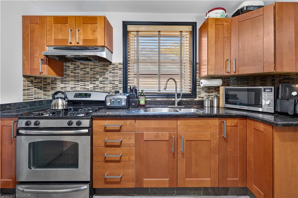 304 East 19th Street Property Photo 15