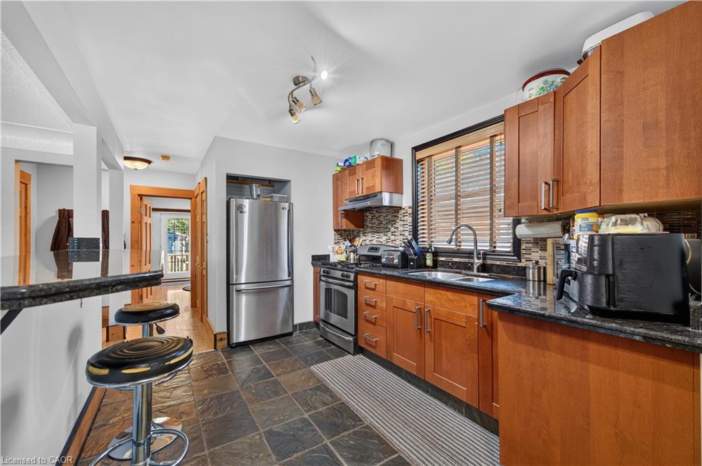 304 East 19th Street Property Photo 18
