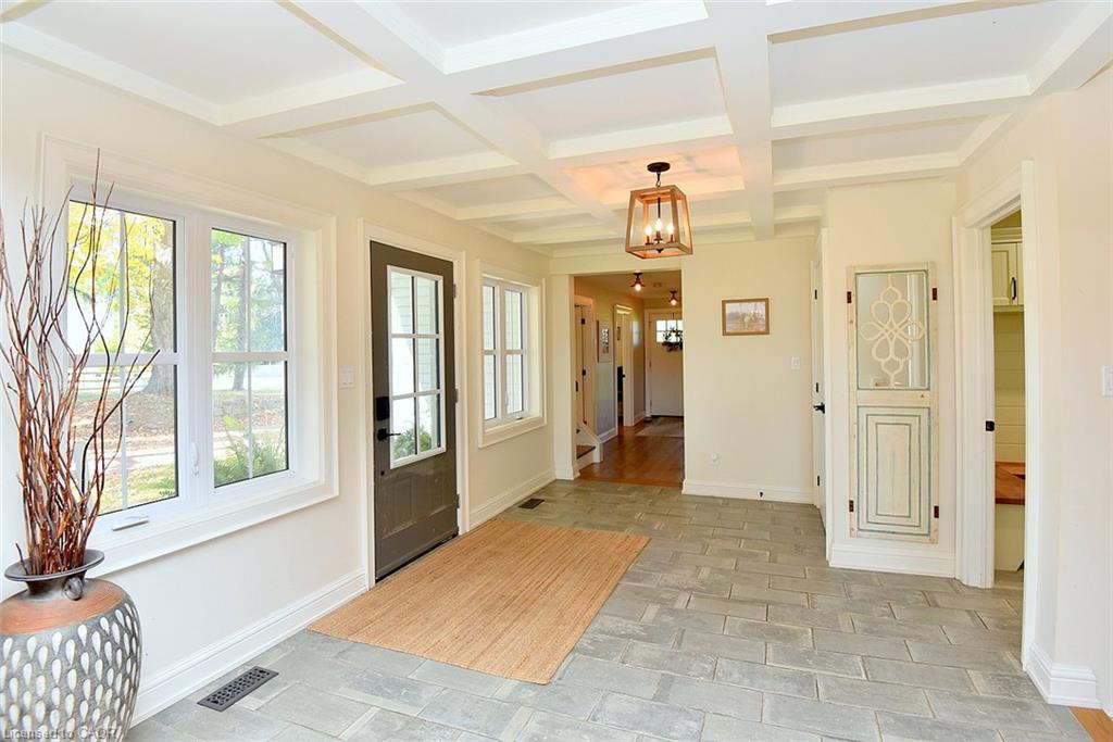 2142 Powerline Road Property Photo 23