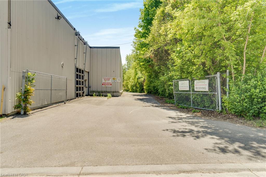 80 Second Avenue W Property Photo 5
