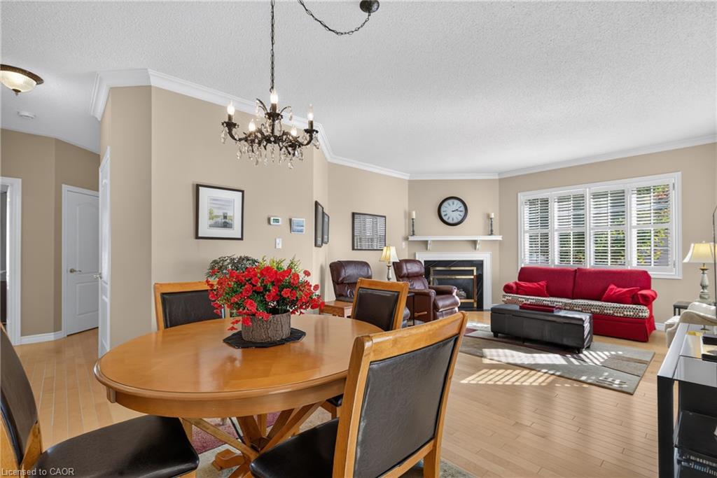 258 Silverbirch Boulevard Property Photo 9