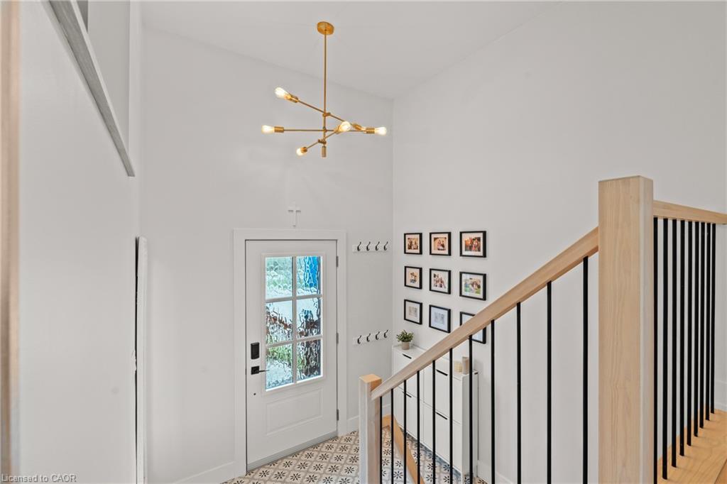 5090 Blackheath Road Property Photo 3