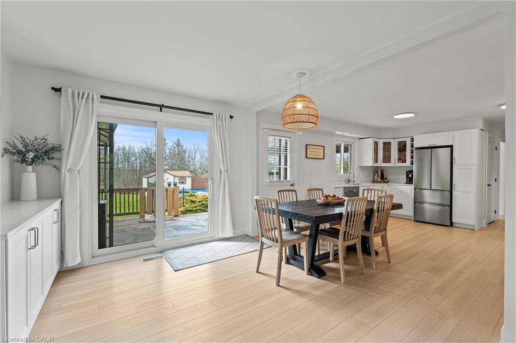 5090 Blackheath Road Property Photo 13