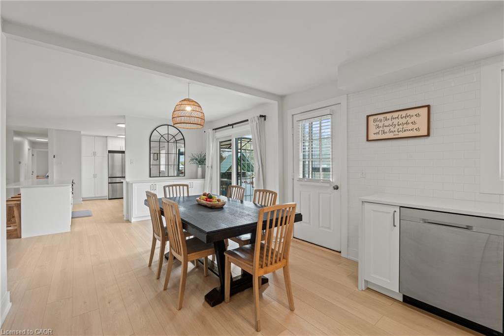 5090 Blackheath Road Property Photo 14