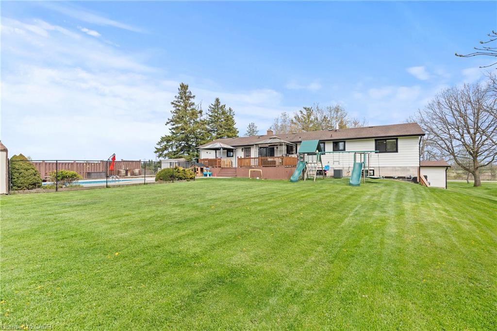 5090 Blackheath Road Property Photo 34