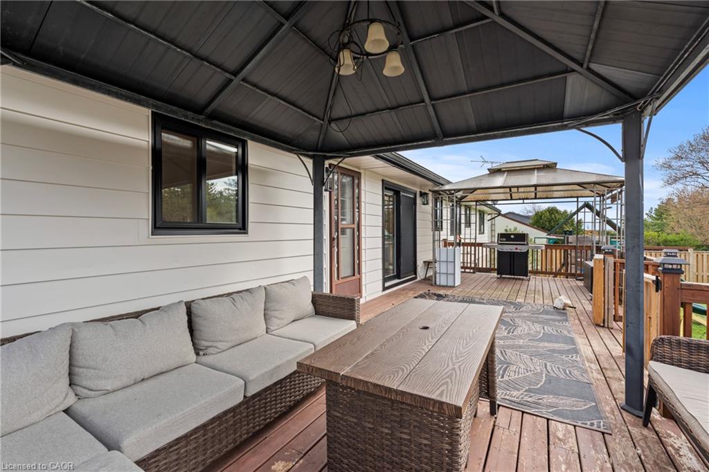5090 Blackheath Road Property Photo 36